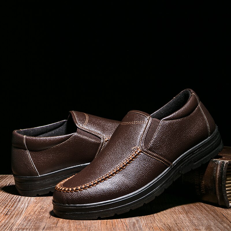 Men's Light Leather Casual Sho - Men Shoes Louboutin ulasan dan harga