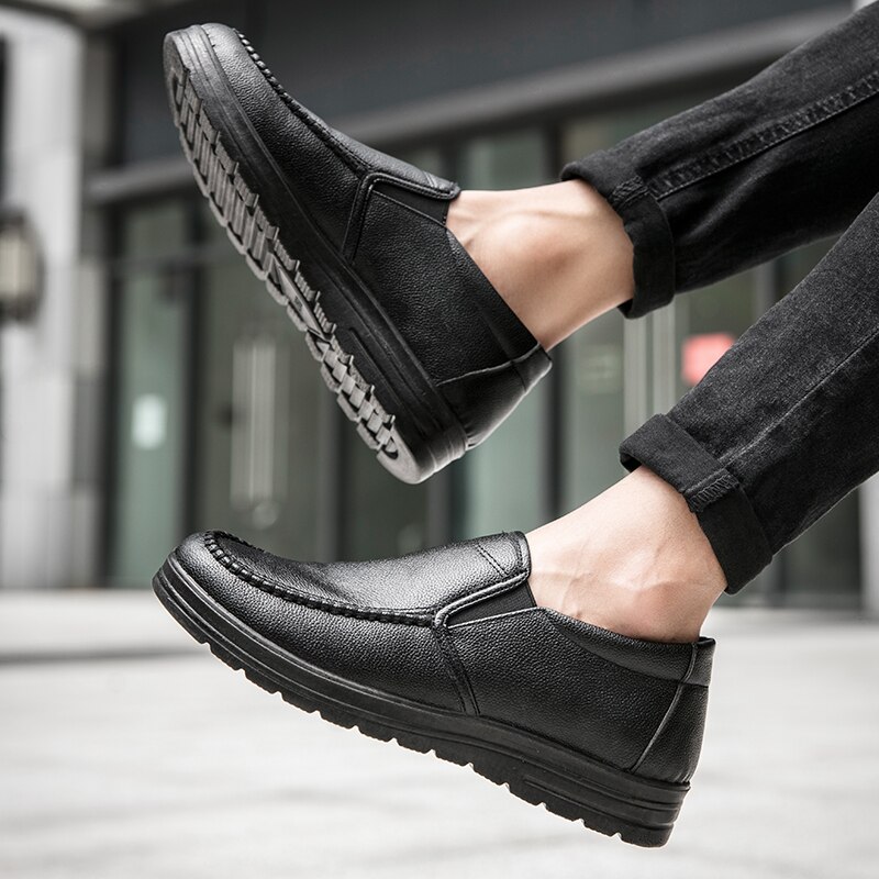 Men's Light Leather Casual Sho - Men Shoes Louboutin ulasan dan harga